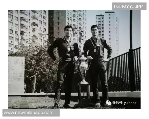 维蒂尼亚高度评价维拉蒂称其为全能中场的魔术师展现非凡才华 维蒂尼亚高度评价维拉蒂称其为全能中场的魔术师展现非凡才华