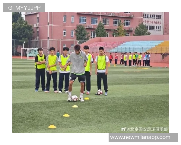 北京媒体人指出北京俱乐部生存困境需依靠社区支持以外国安难以为继 北京媒体人指出北京俱乐部生存困境需依靠社区支持以外国安难以为继