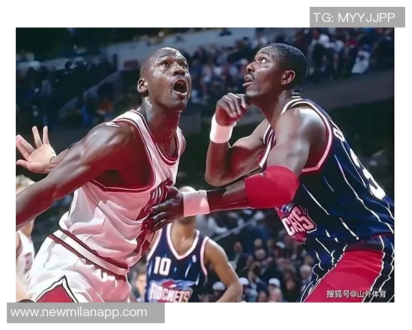 奥拉朱旺称赞文班独特投篮技巧难以防守旋转多样性令人惊叹