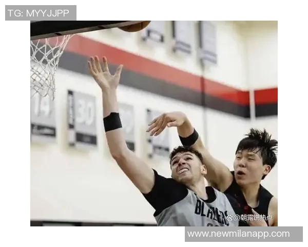 杨瀚森精彩单挑尤班克斯背运转身连招引发观众热烈反响