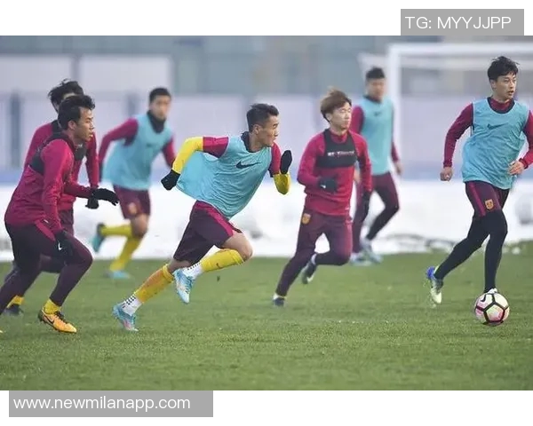 河南足球队焕发新生力北京国安队展现百变雄风