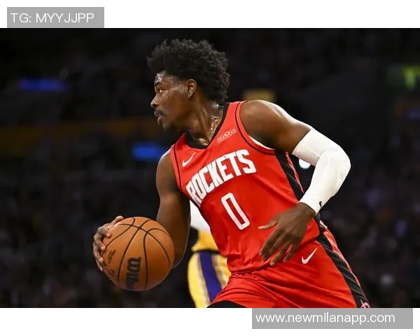 火箭队本季进攻效率超越联盟平均值9分创新世纪以来第二高力压15至16赛季勇士队